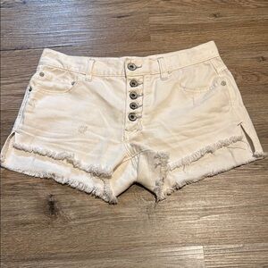 Free People Women's White Frayed Denim Shorts Size 25